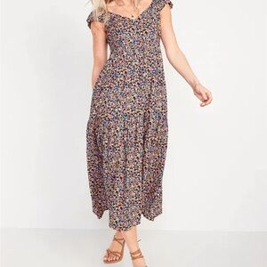 Tiered All-Day Fit & Flare Maxi dress old navy floral size small with pockets!